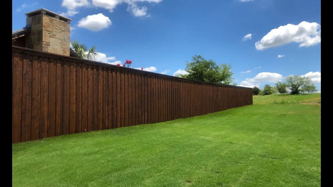 Gallery photos for Revitalize Your Fence with Stunning Staining: Image #9