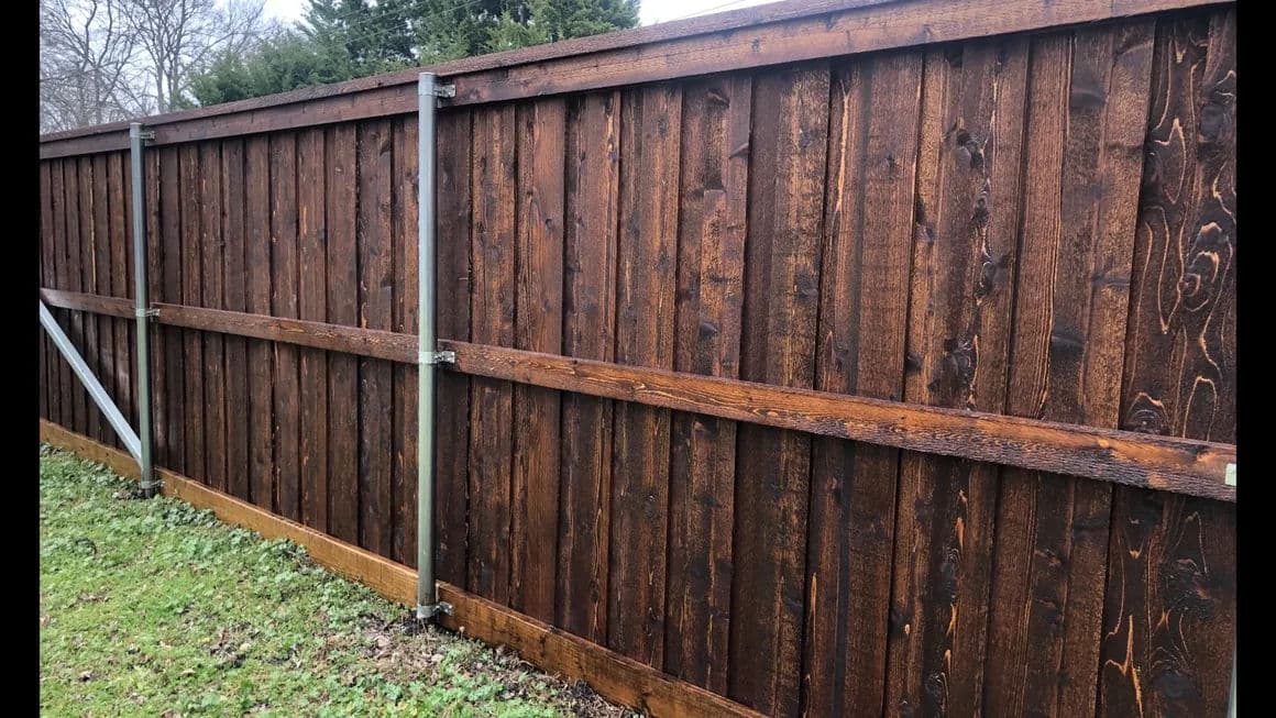 Gallery photos for Revitalize Your Fence with Stunning Staining: Image #13