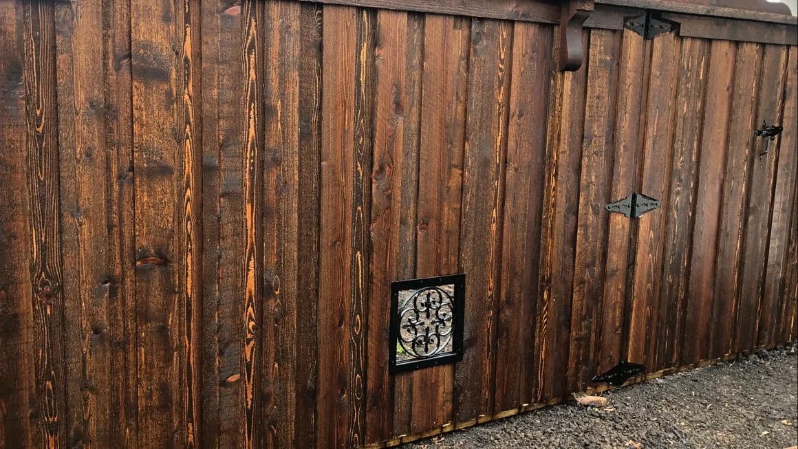 Gallery photos for Revitalize Your Fence with Stunning Staining: Image #16