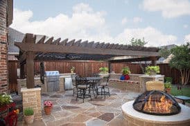 Top-Quality Pergola Staining in Texas Yards