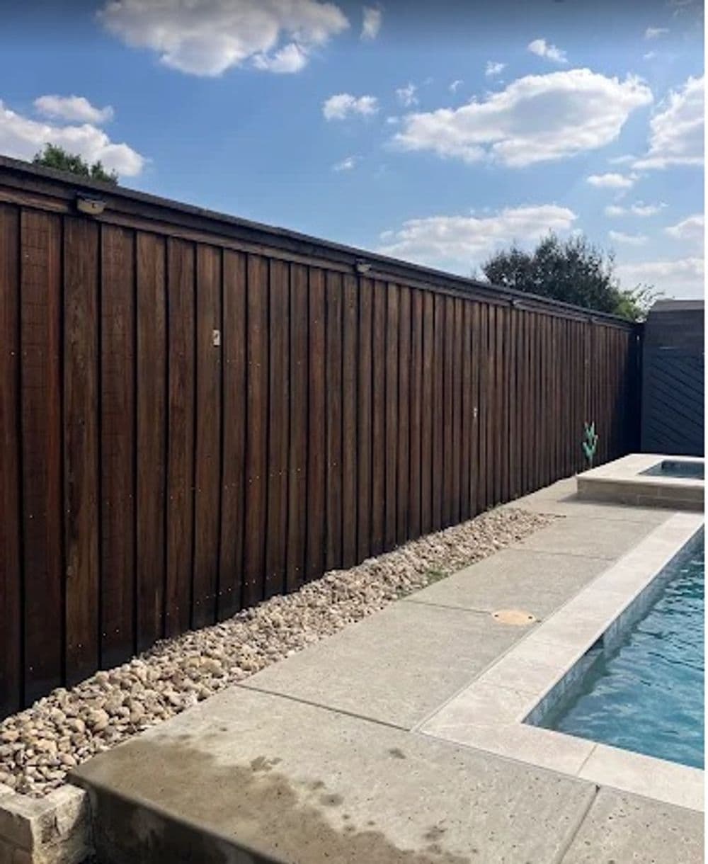 Gallery photos for Revitalize Your Fence with Stunning Staining: Image #26