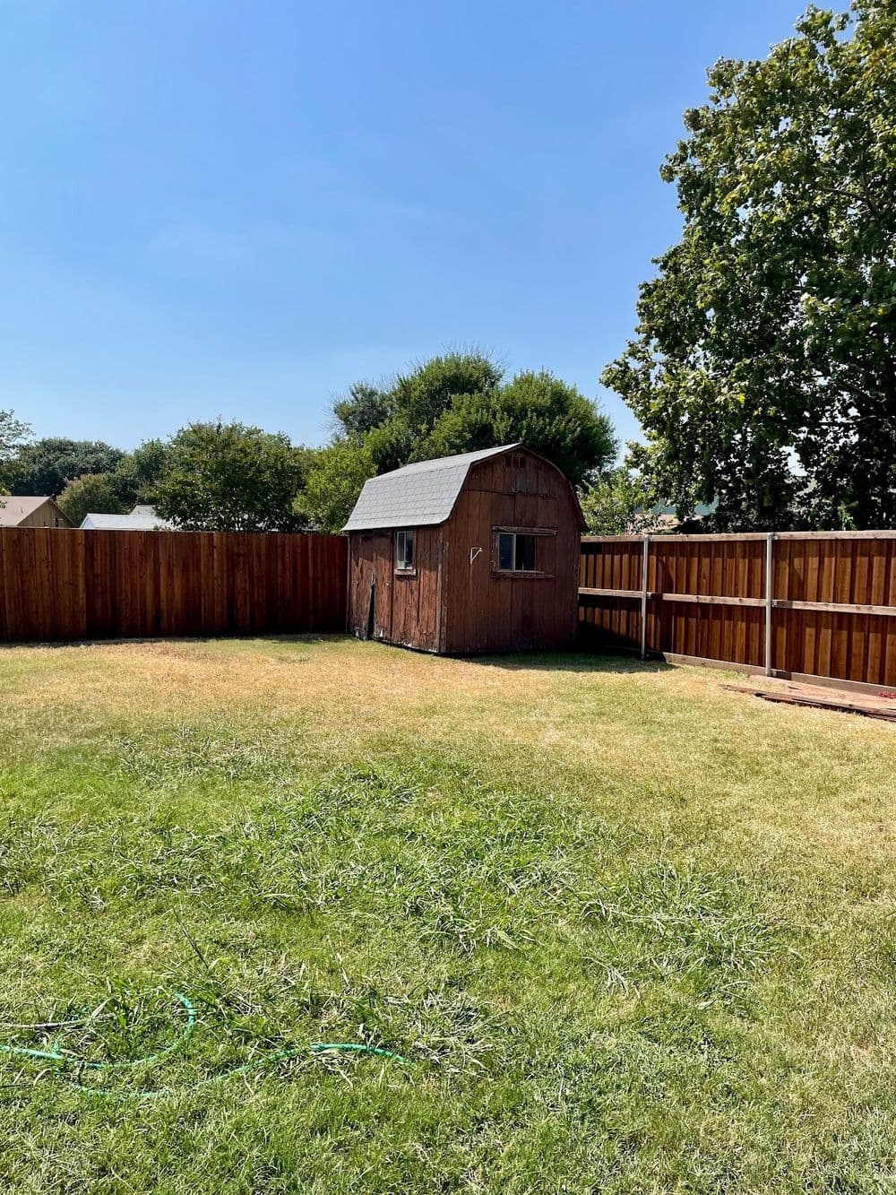 Gallery photos for Revitalize Your Fence with Stunning Staining: Image #37