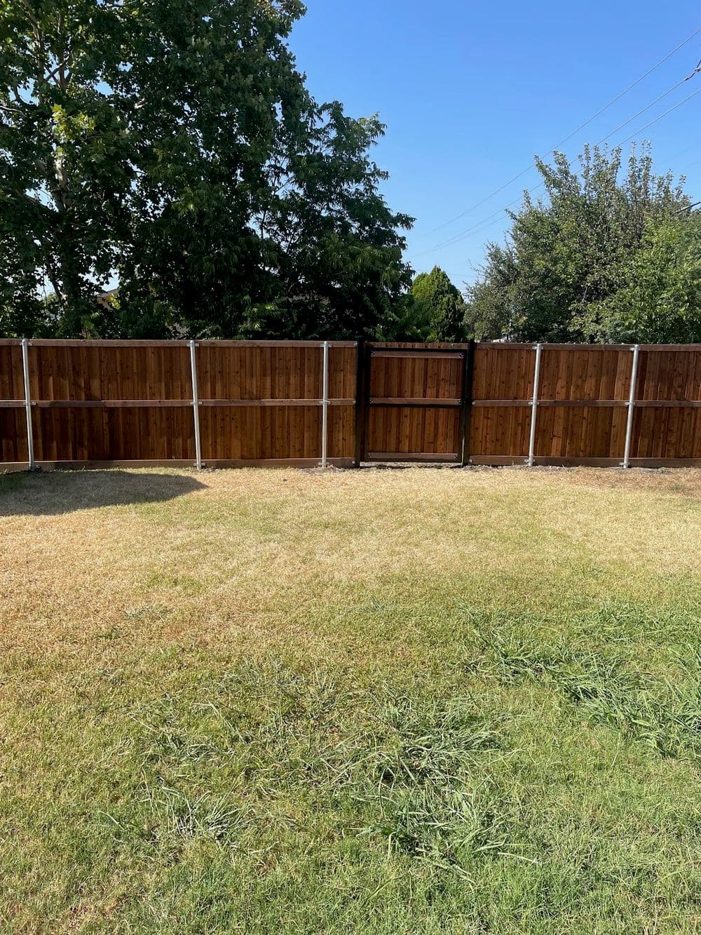 Gallery photos for Revitalize Your Fence with Stunning Staining: Image #42