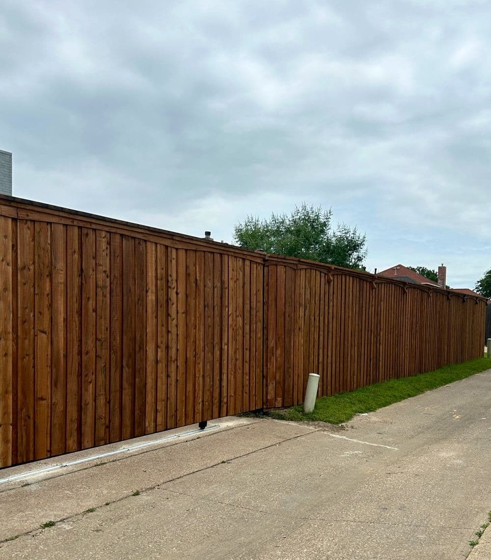 Gallery photos for Revitalize Your Fence with Stunning Staining: Image #48