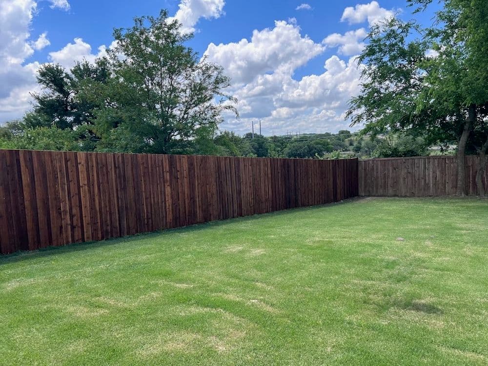 Gallery photos for Revitalize Your Fence with Stunning Staining: Image #46