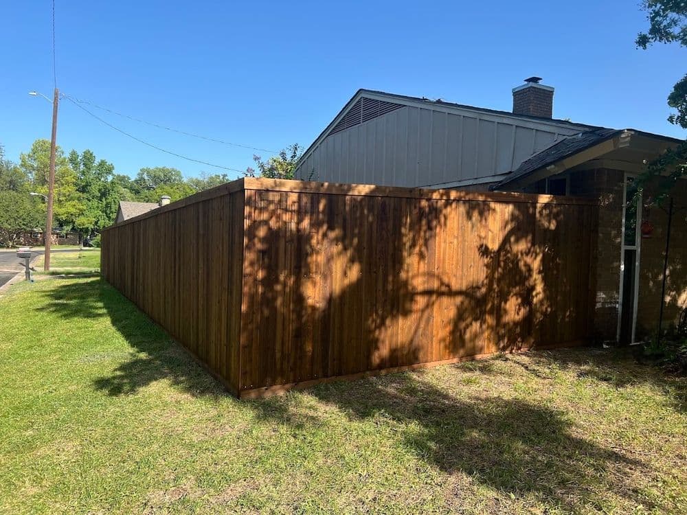 Gallery photos for Revitalize Your Fence with Stunning Staining: Image #79