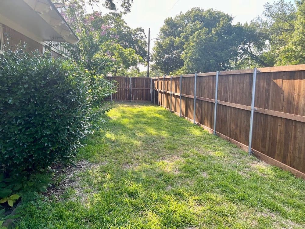 Gallery photos for Revitalize Your Fence with Stunning Staining: Image #81