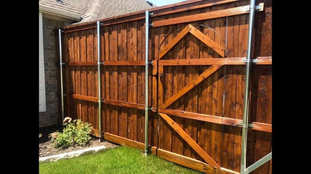 Gallery photos for Revitalize Your Fence with Stunning Staining: Image #87