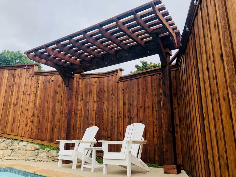 Gallery photos for Revitalize Your Fence with Stunning Staining: Image #2