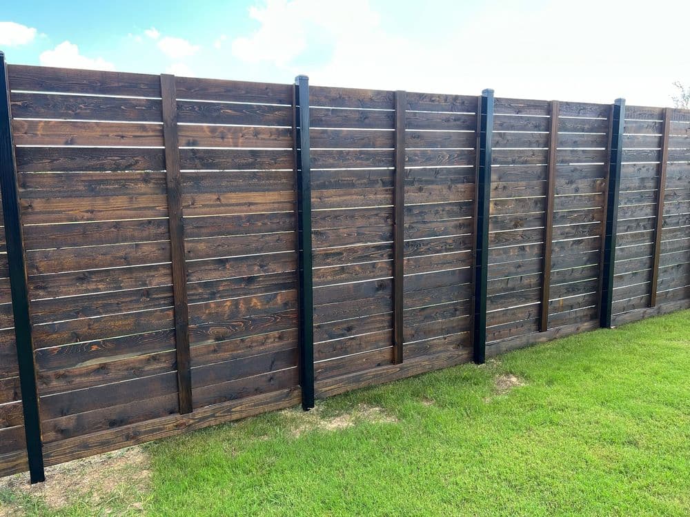 Gallery photos for Revitalize Your Fence with Stunning Staining: Image #88