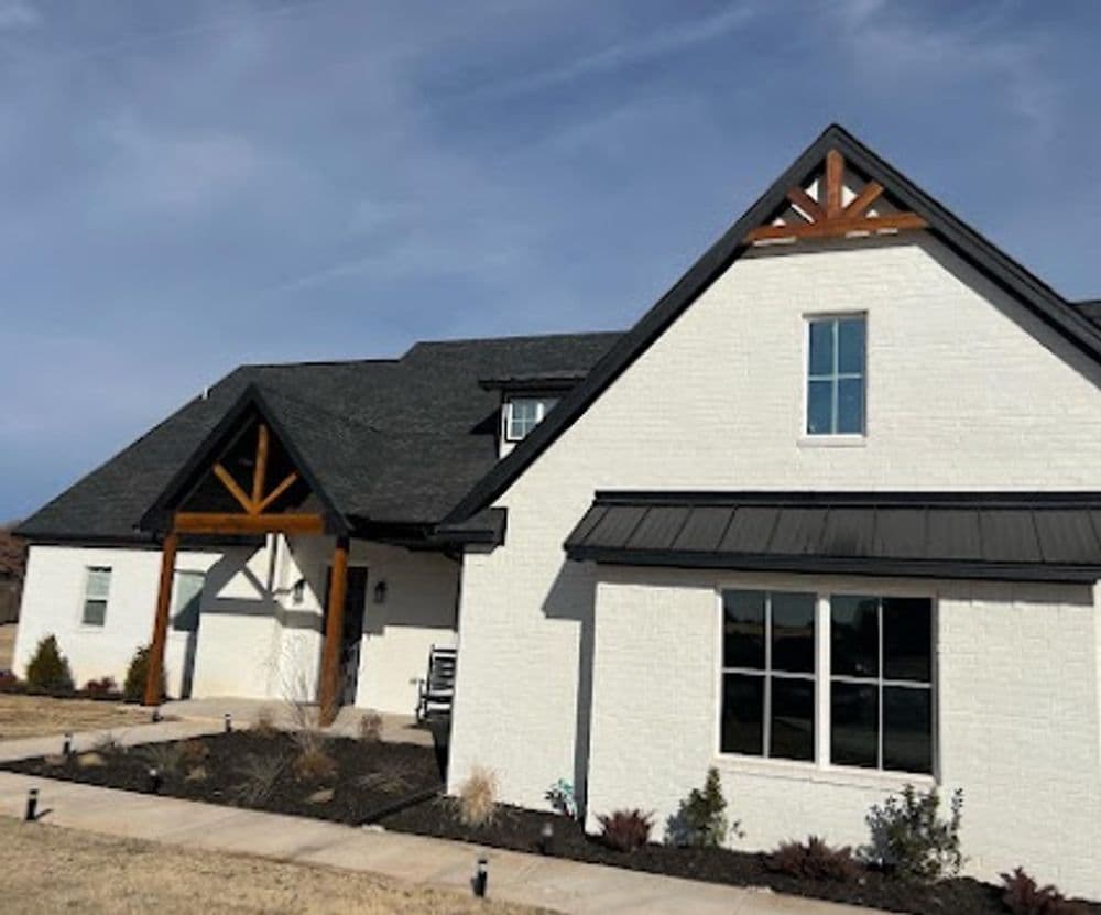 Gallery photos for Elegant Patio Cover Staining Elevates Local Homes: Image #6