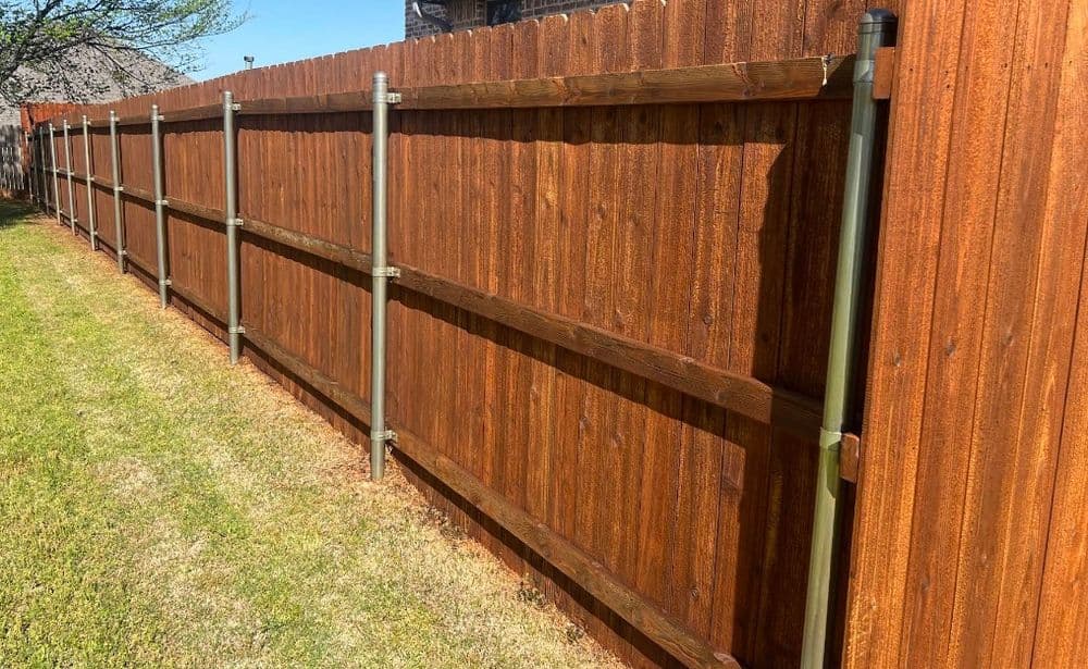 Gallery photos for Revitalize Your Fence with Stunning Staining: Image #110
