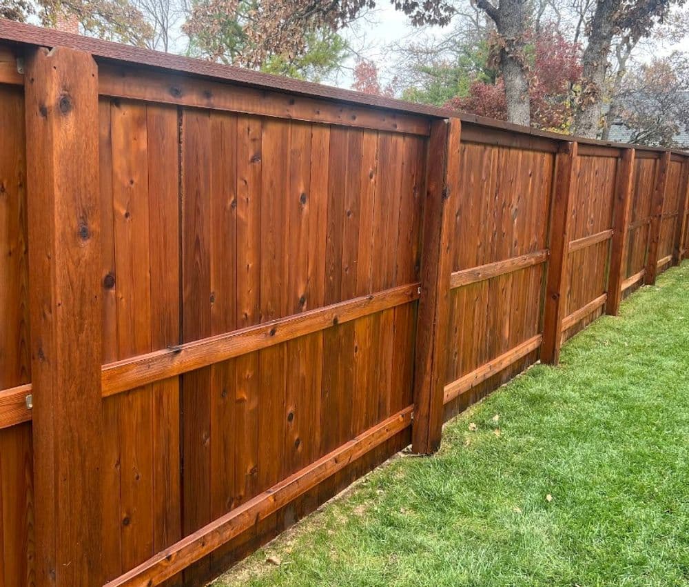 Gallery photos for Revitalize Your Fence with Stunning Staining: Image #111